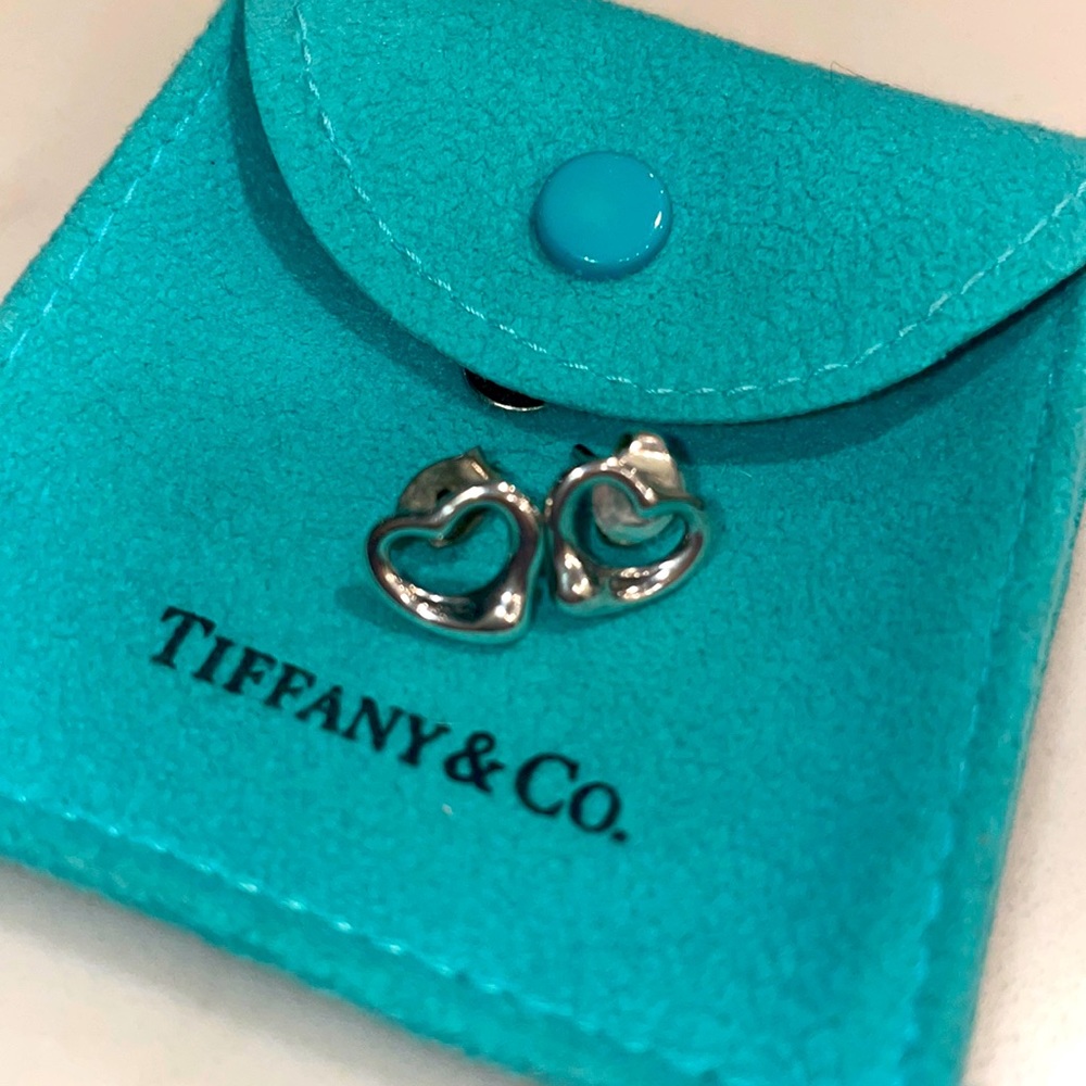 TIFFANY & CO Elsa Peretti Open Heart Studs